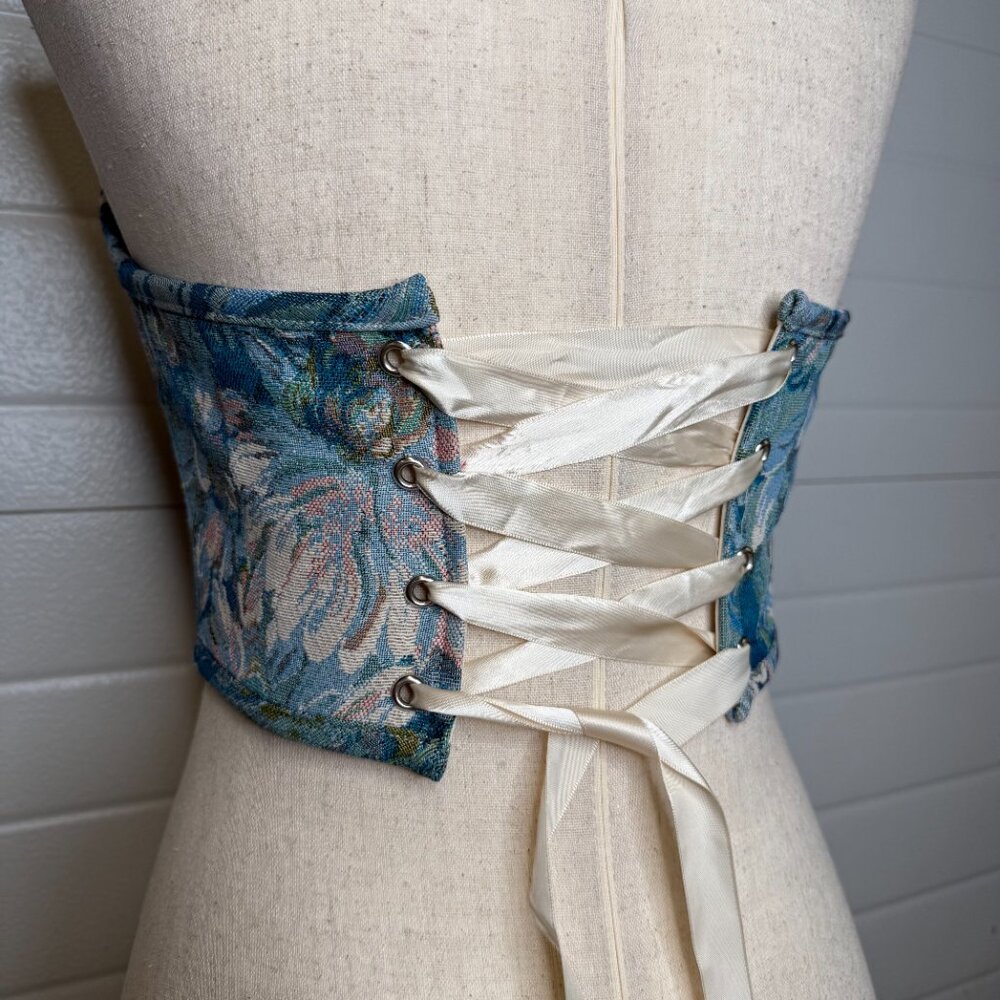 Tic Toc Floral Blue Corset - Picture 2 of 3